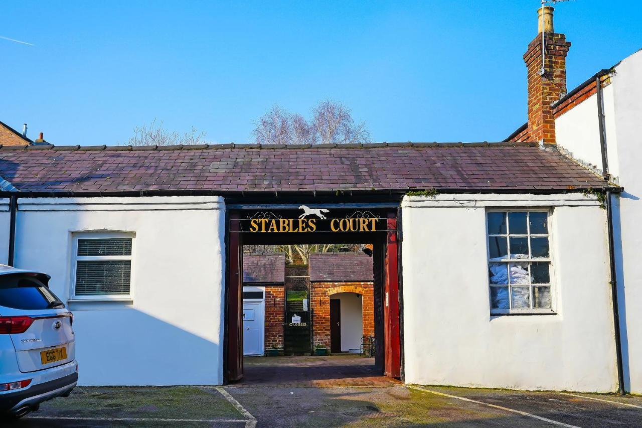 ホテル Oyo The White Horse, Ripon North Yorkshire エクステリア 写真